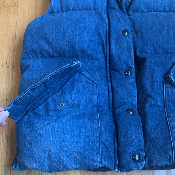 2009 Gap Denim Puffy Vest. Size S. - Picture 5 of 5